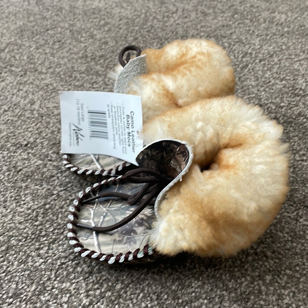 Weberโs camo baby moccasins
